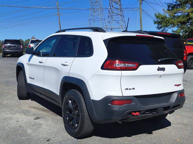 2018 Jeep Cherokee Image 8