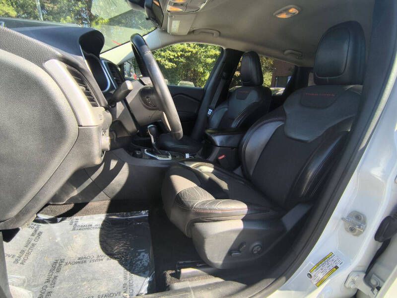 2018 Jeep Cherokee Image 10