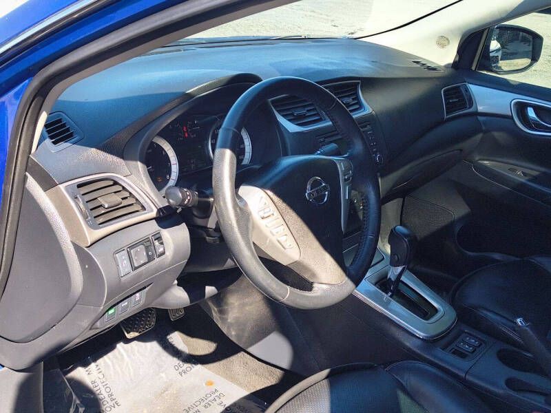 2015 Nissan Sentra Image 9