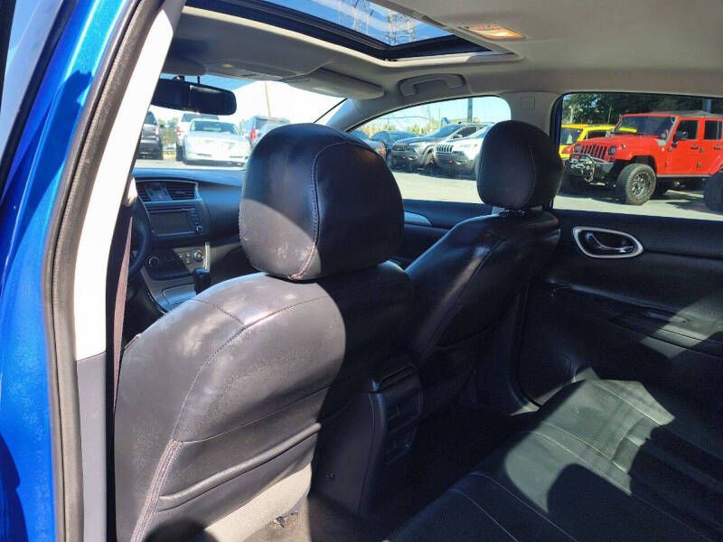 2015 Nissan Sentra Image 12