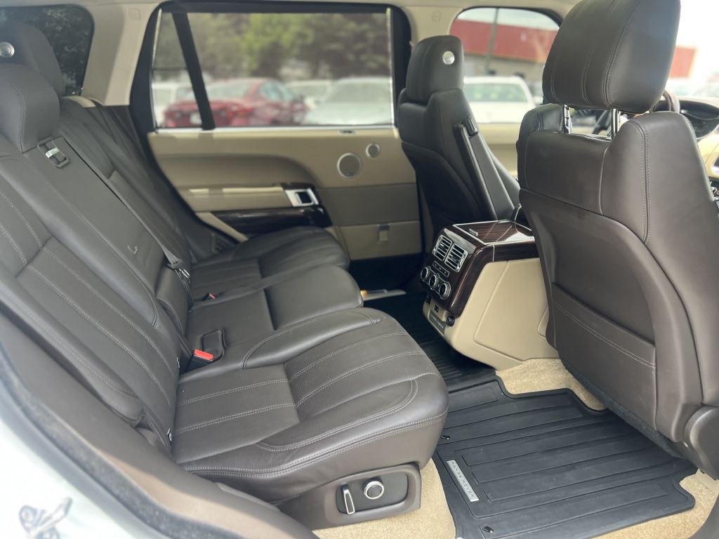 2017 Land Rover Range Rover Image 12