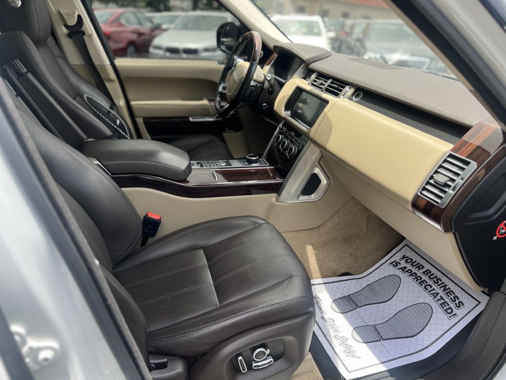 2017 Land Rover Range Rover Image 13