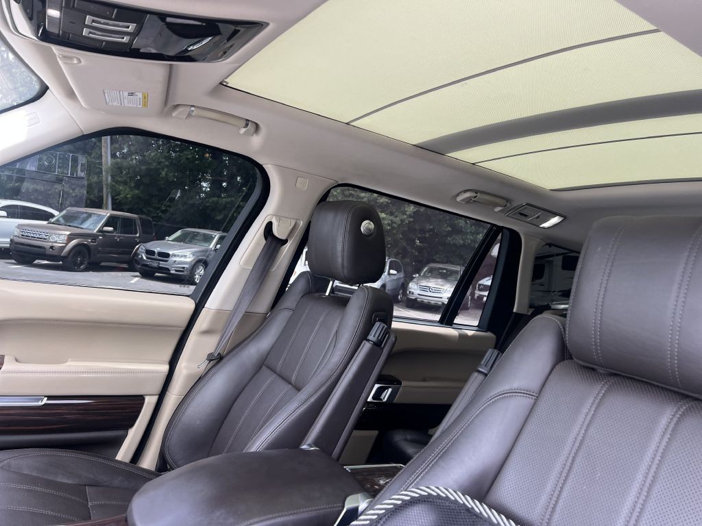2017 Land Rover Range Rover Image 16
