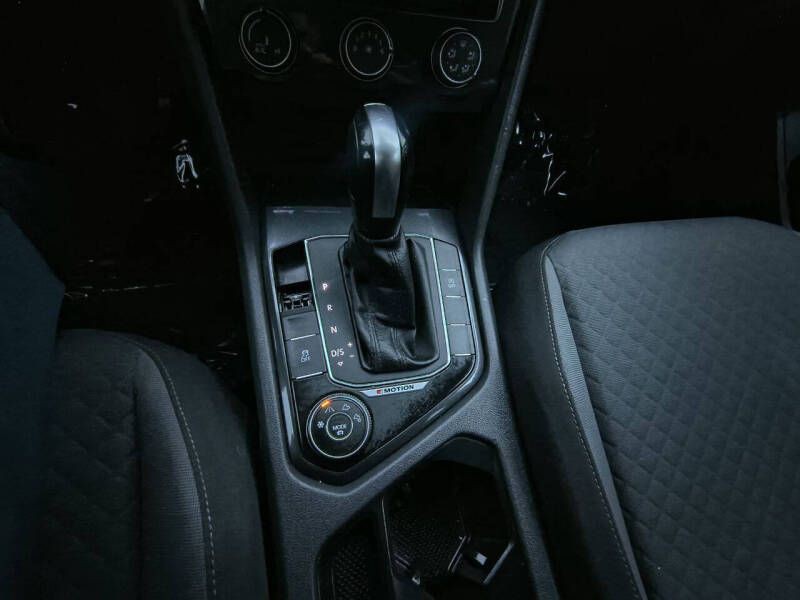 2018 Volkswagen Tiguan Image 18