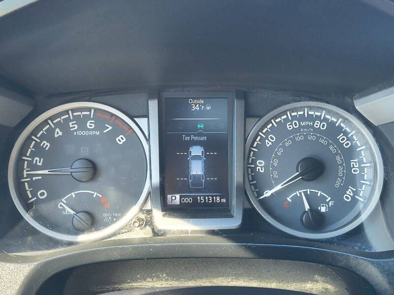 2016 Toyota Tacoma Image 21