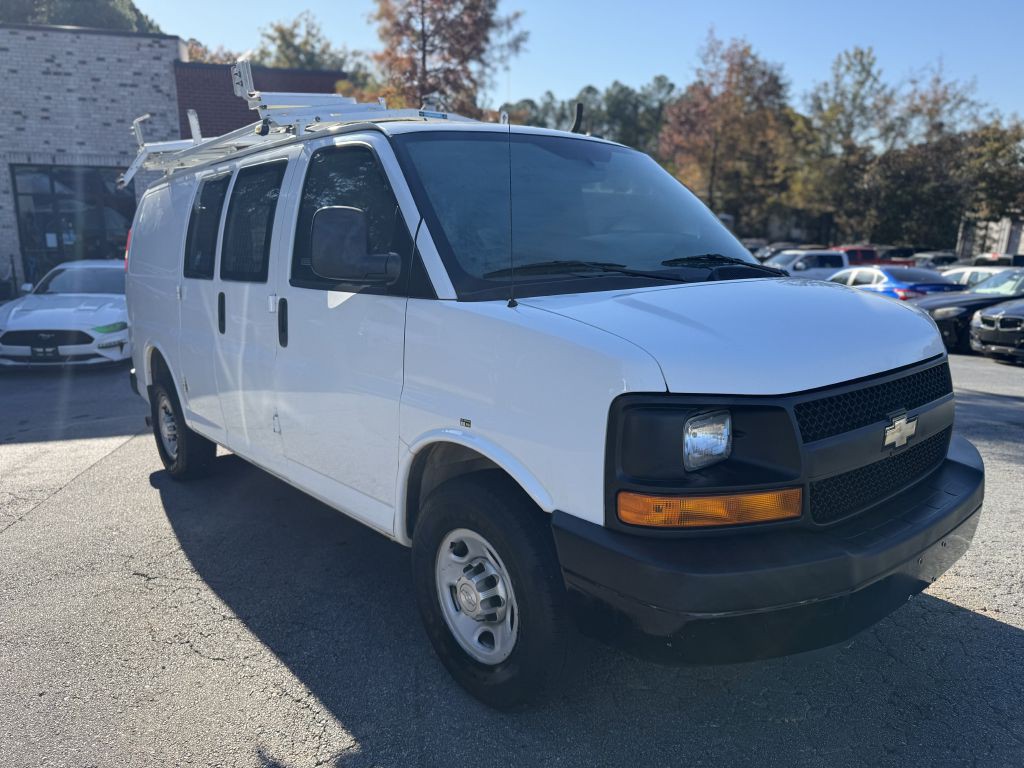 2015 Chevrolet Express Image 3