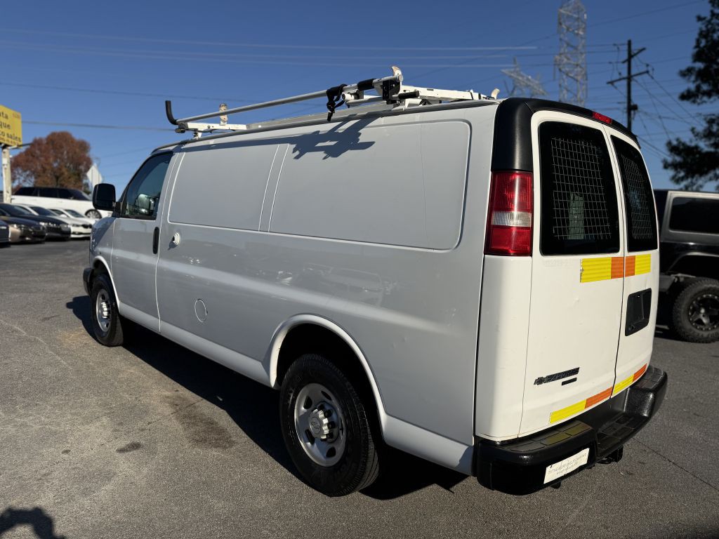 2015 Chevrolet Express Image 4