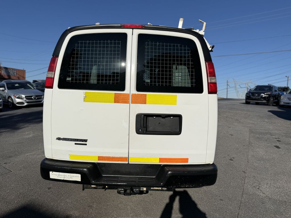 2015 Chevrolet Express Image 5