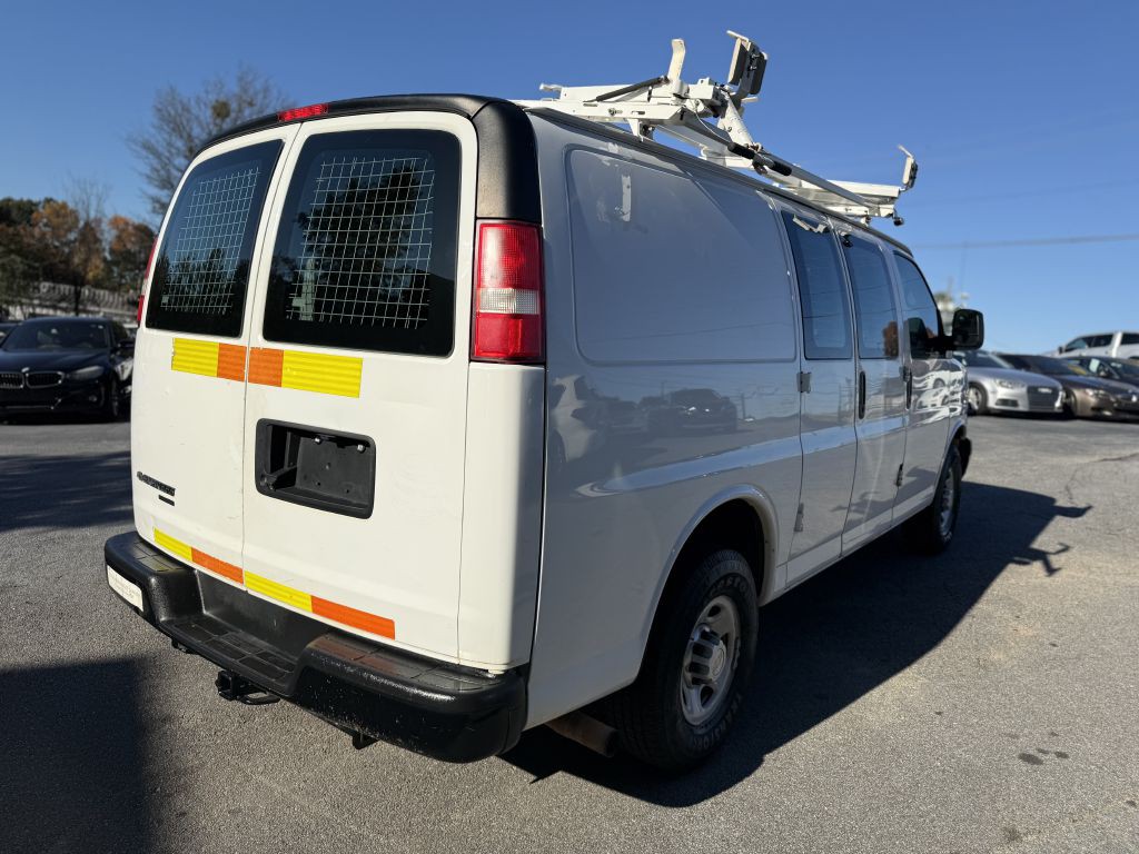 2015 Chevrolet Express Image 6