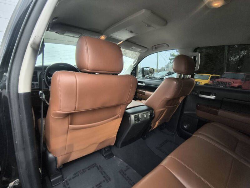 2010 Toyota Tundra Image 11