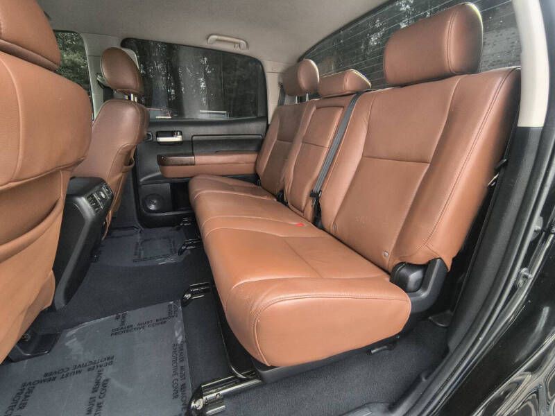 2010 Toyota Tundra Image 12