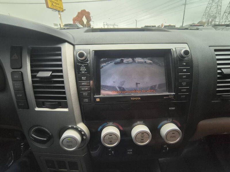 2010 Toyota Tundra Image 16