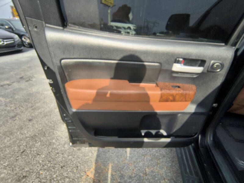 2010 Toyota Tundra Image 17