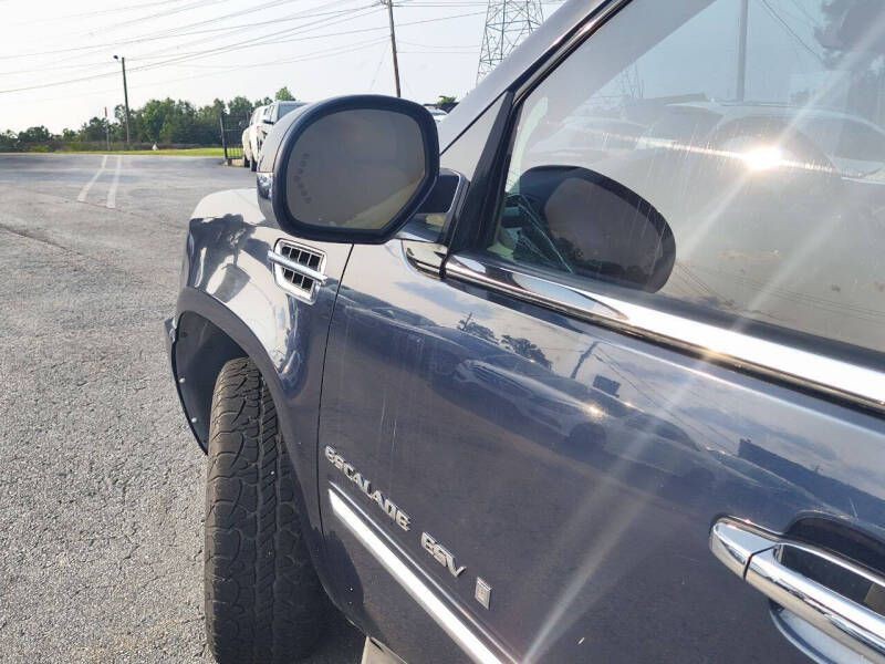 2007 Cadillac Escalade Image 8