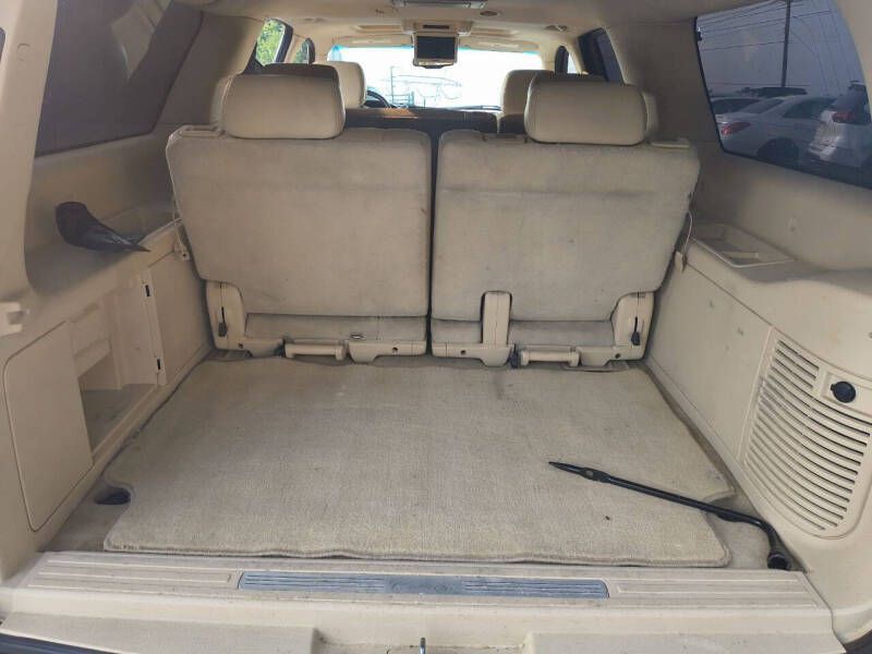 2007 Cadillac Escalade Image 14