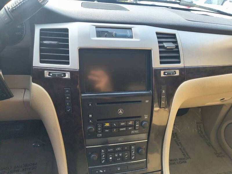 2007 Cadillac Escalade Image 19