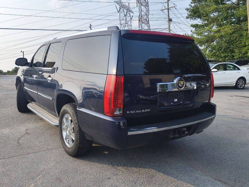 2007 Cadillac Escalade Image 7