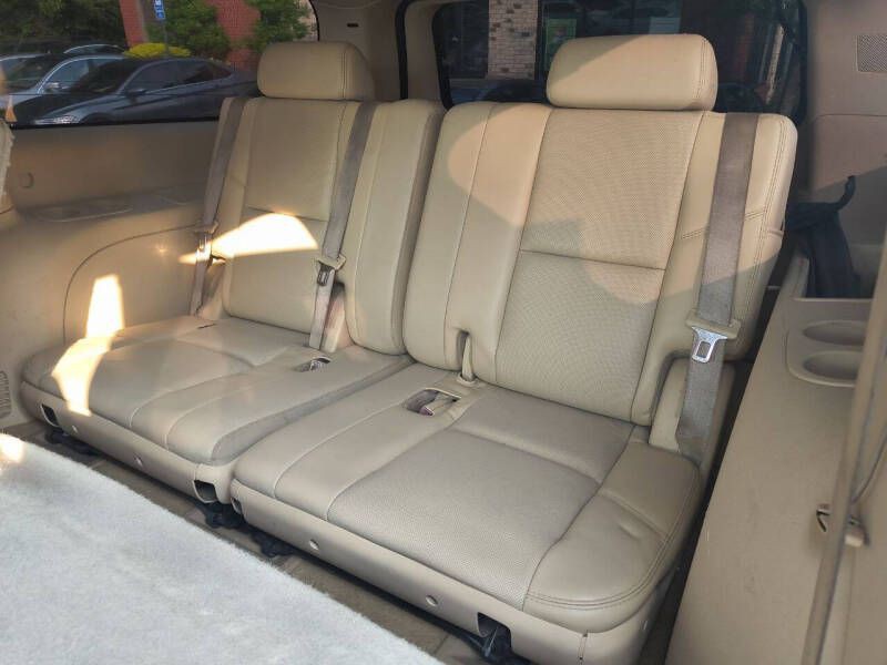 2007 Cadillac Escalade Image 15