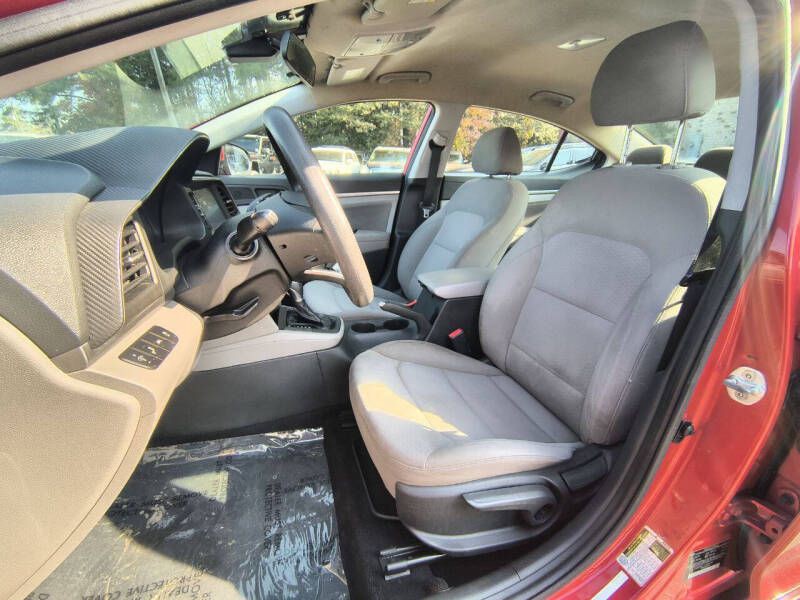 2020 Hyundai Elantra Image 9