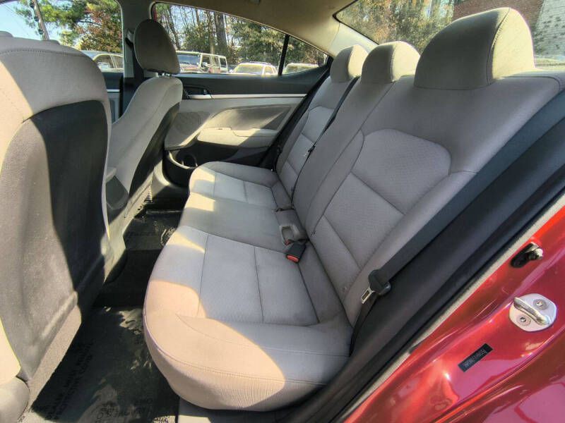 2020 Hyundai Elantra Image 11