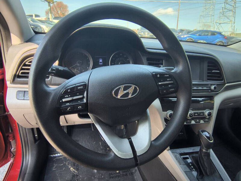2020 Hyundai Elantra Image 16