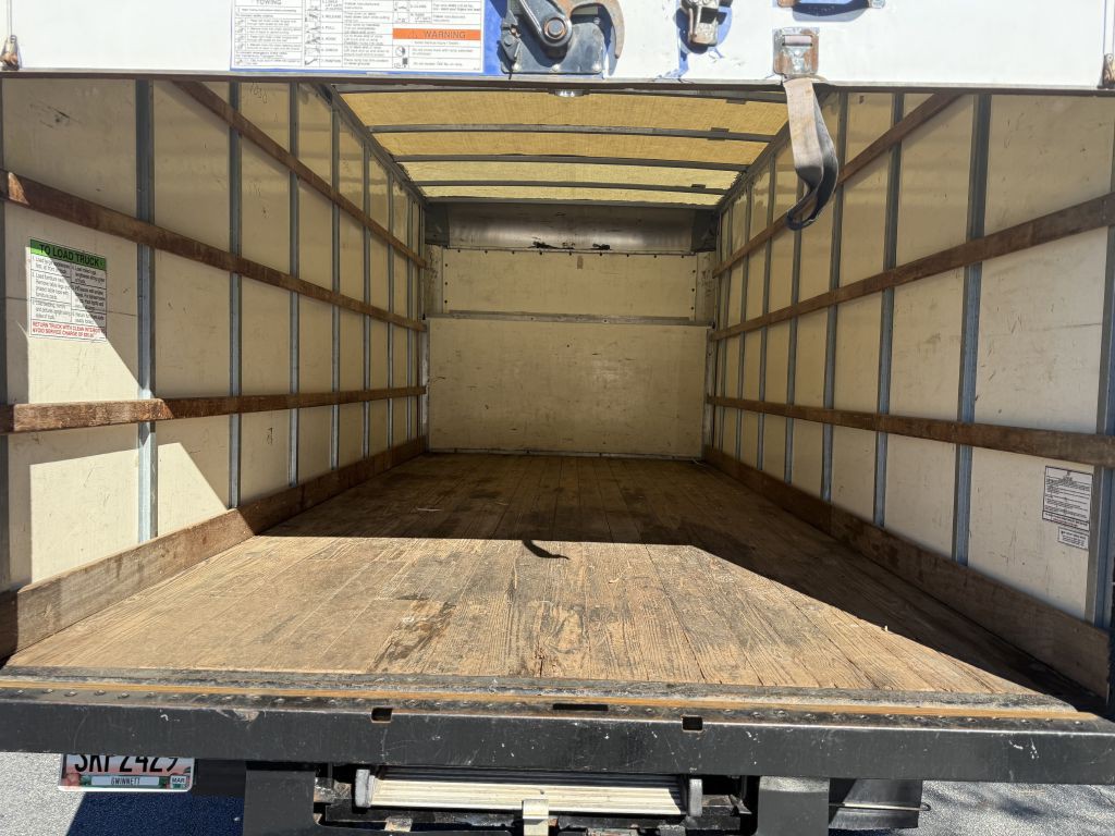 2017 Ford Econoline Image 11