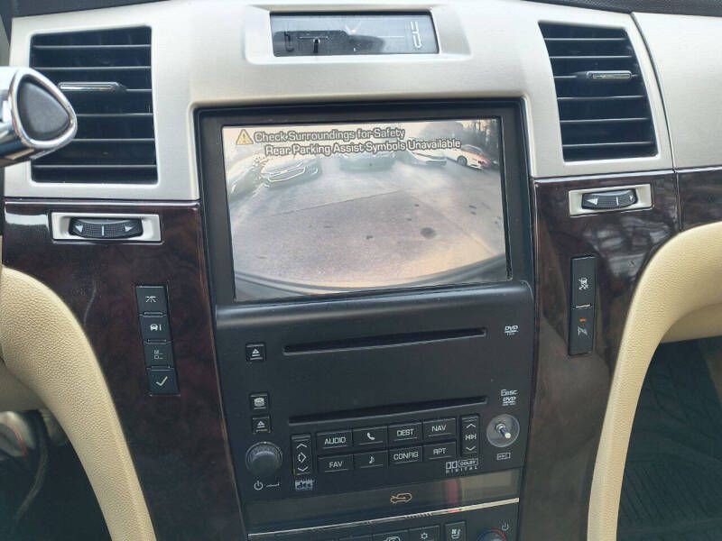 2007 Cadillac Escalade Image 23