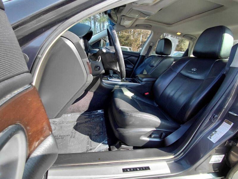 2013 INFINITI M37 Image 10