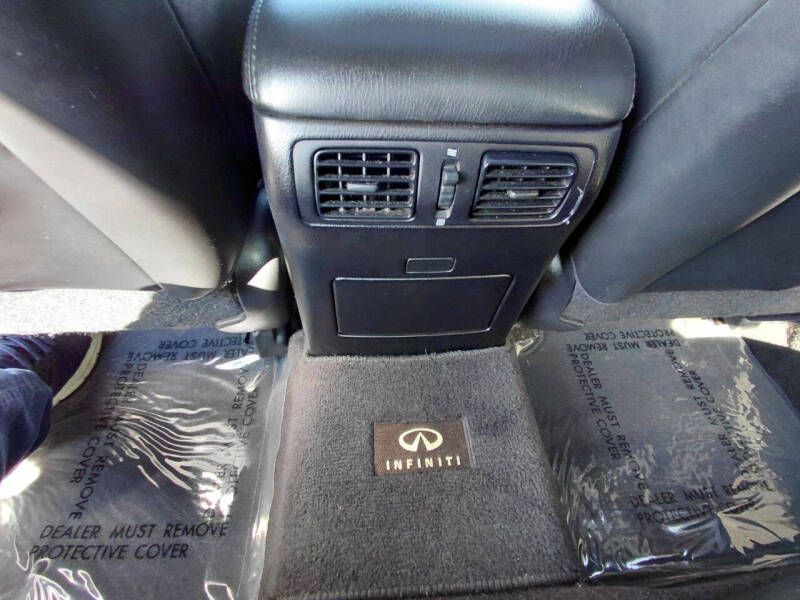 2013 INFINITI M37 Image 19