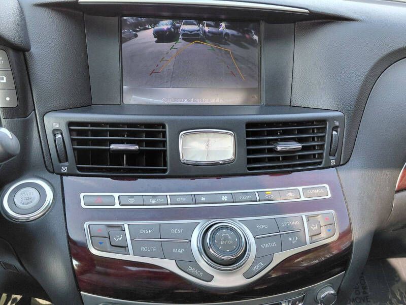 2013 INFINITI M37 Image 23