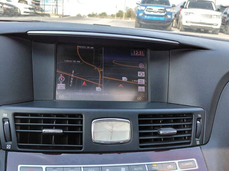 2013 INFINITI M37 Image 24