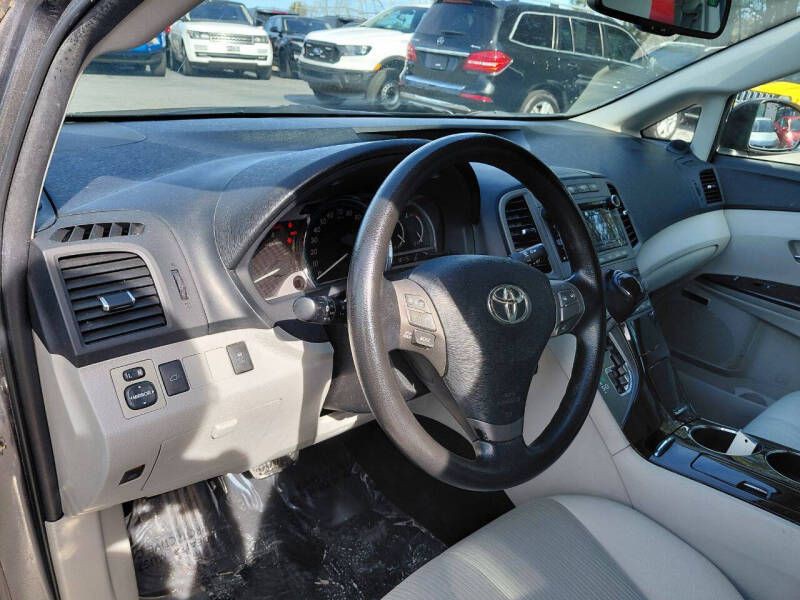 2010 Toyota Venza Image 9