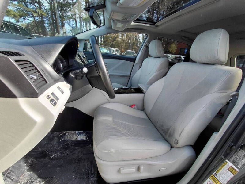 2010 Toyota Venza Image 10