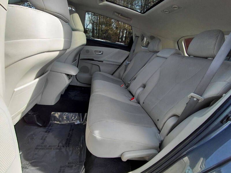 2010 Toyota Venza Image 13