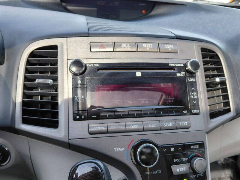 2010 Toyota Venza Image 20