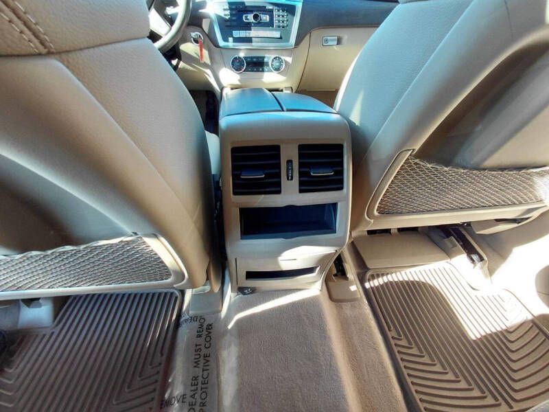 2015 Mercedes-Benz M-Class Image 16