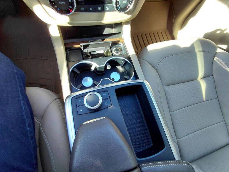 2015 Mercedes-Benz M-Class Image 21