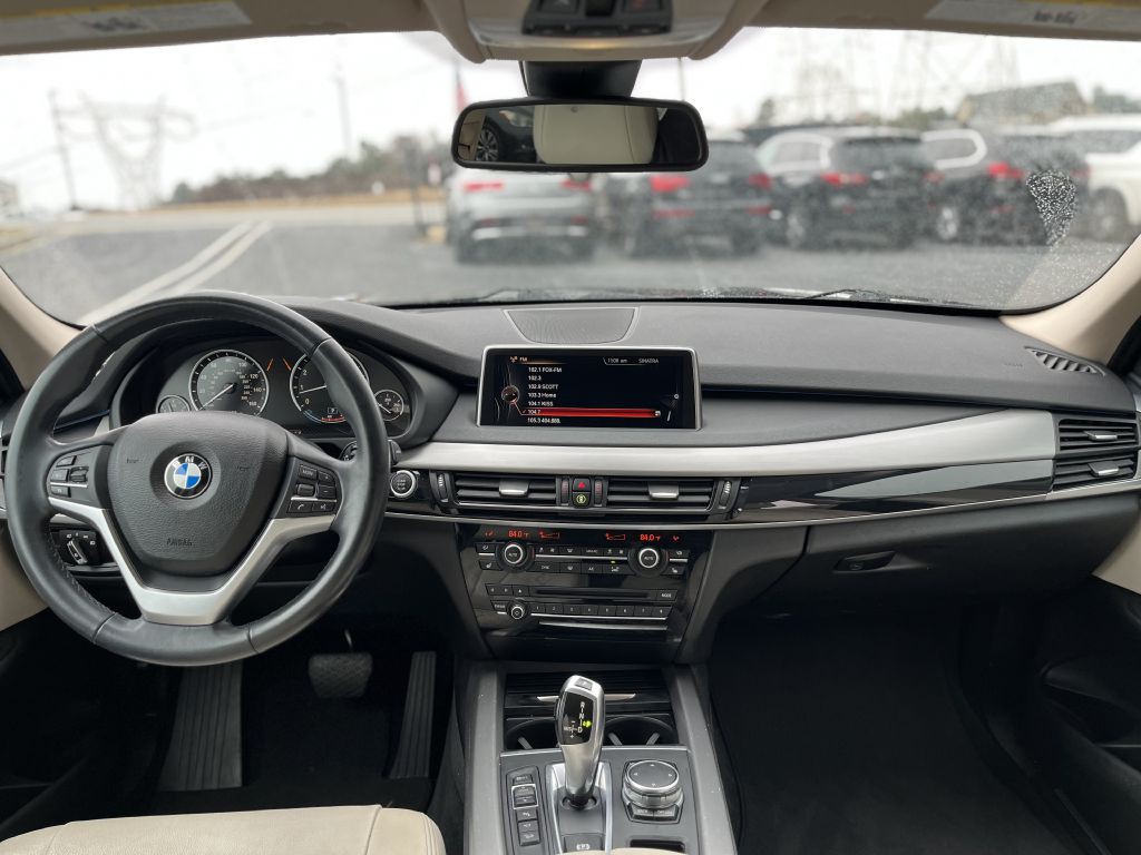 2015 BMW X5 Image 18