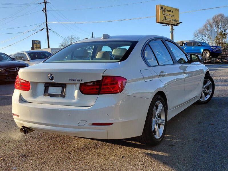 2012 BMW 3 Series Image 6