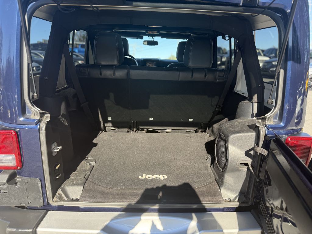 2013 Jeep Wrangler Unlimited Image 9