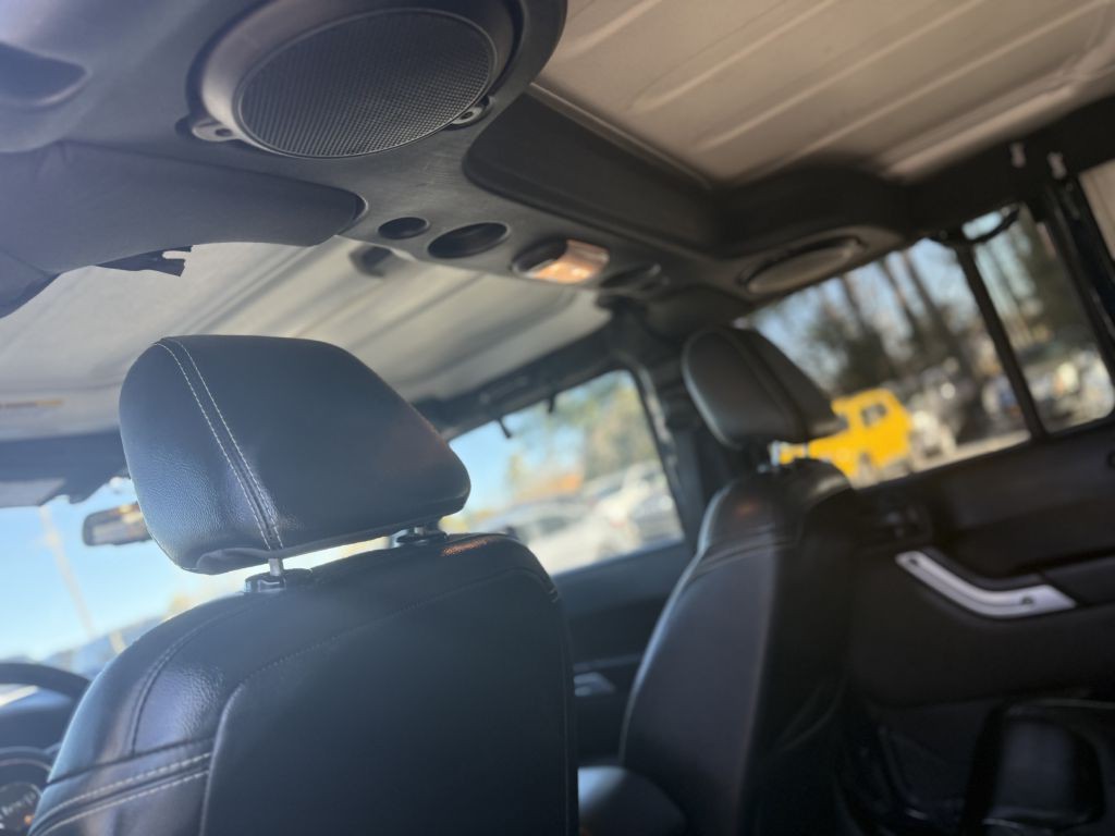 2013 Jeep Wrangler Unlimited Image 17