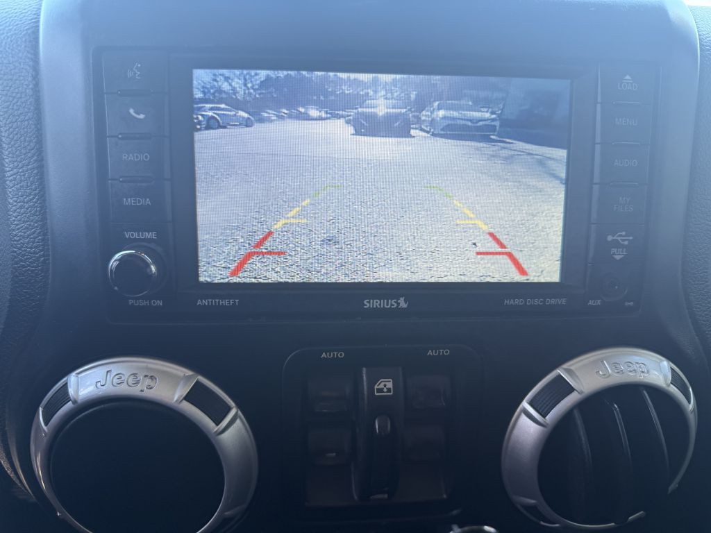 2013 Jeep Wrangler Unlimited Image 19