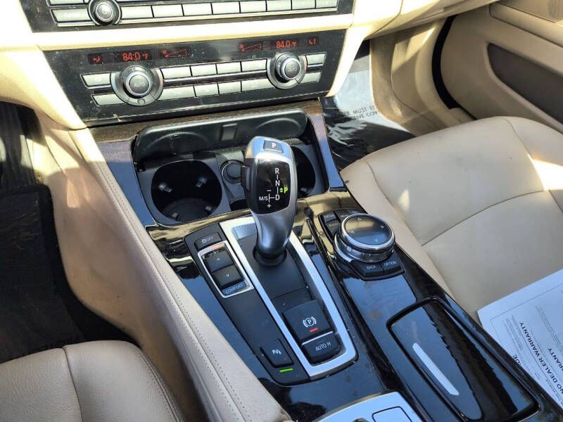 2011 BMW 5 Series Image 18