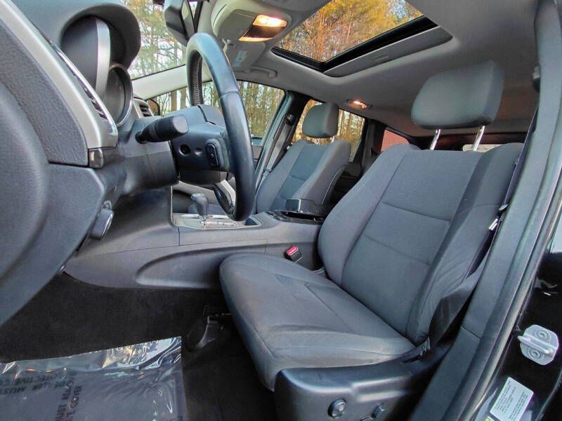 2012 Jeep Grand Cherokee Image 10