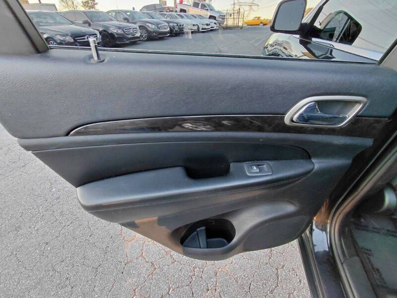 2012 Jeep Grand Cherokee Image 14