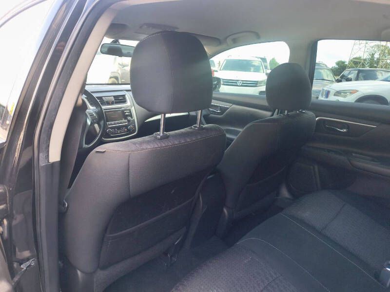 2016 Nissan Altima Image 11
