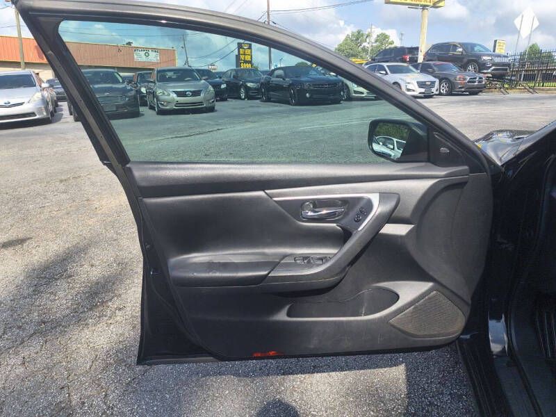 2016 Nissan Altima Image 13