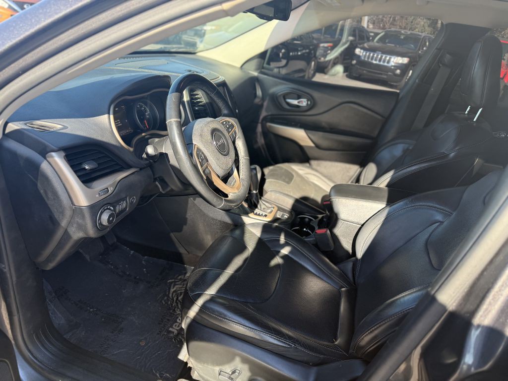 2018 Jeep Cherokee Image 13