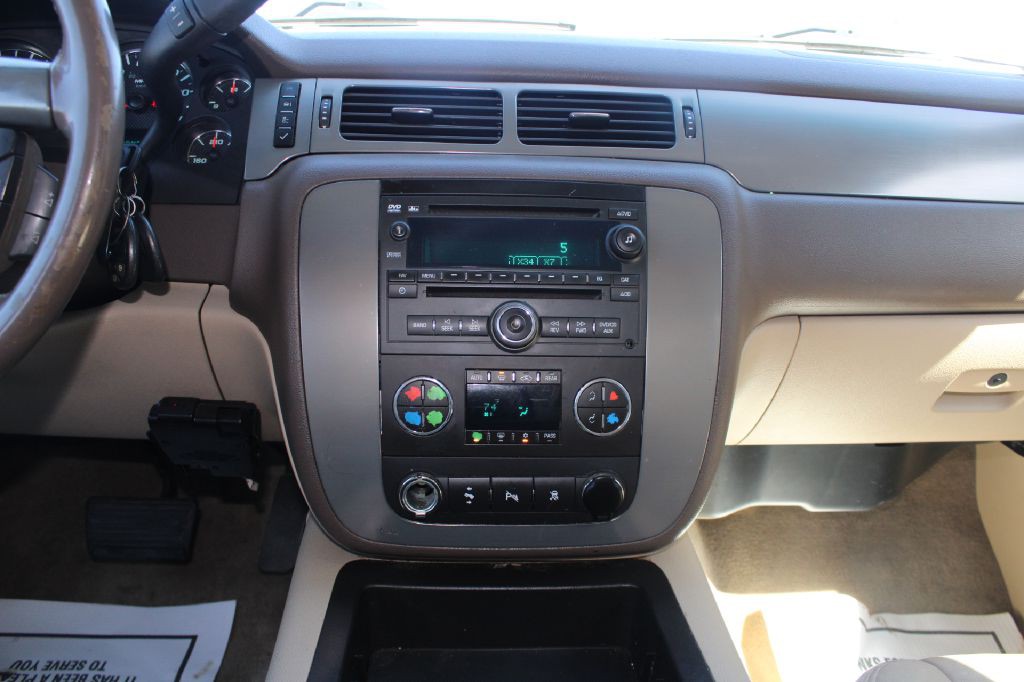 2010 Chevrolet Tahoe Image 14