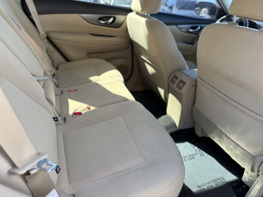 2016 Nissan Rogue Image 14